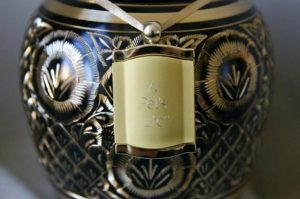 Engravable Photo Pendant on Urn
